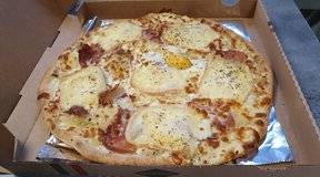 Pizza traditionnelle PizzaL La Rakletta